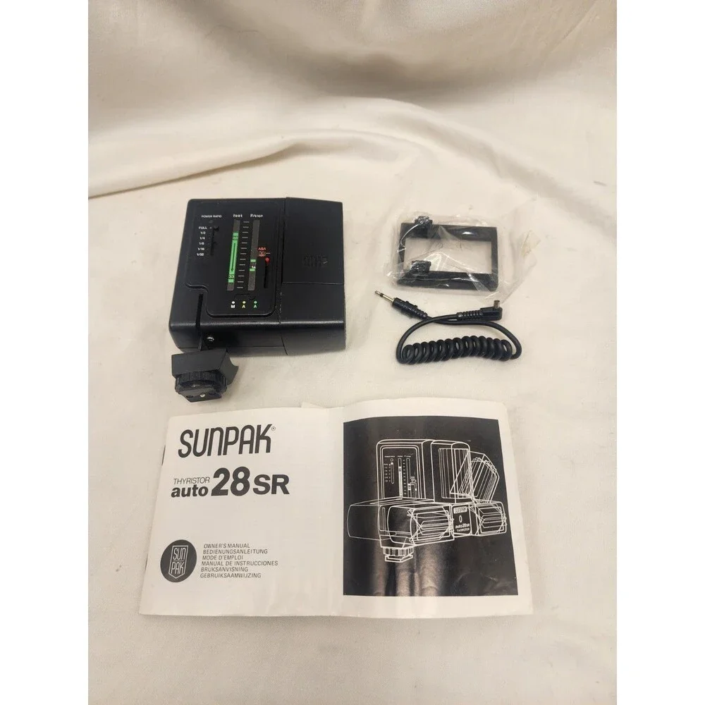 Vintage 28SR Sunpak Auto Thyristor Photographic Camera Flash